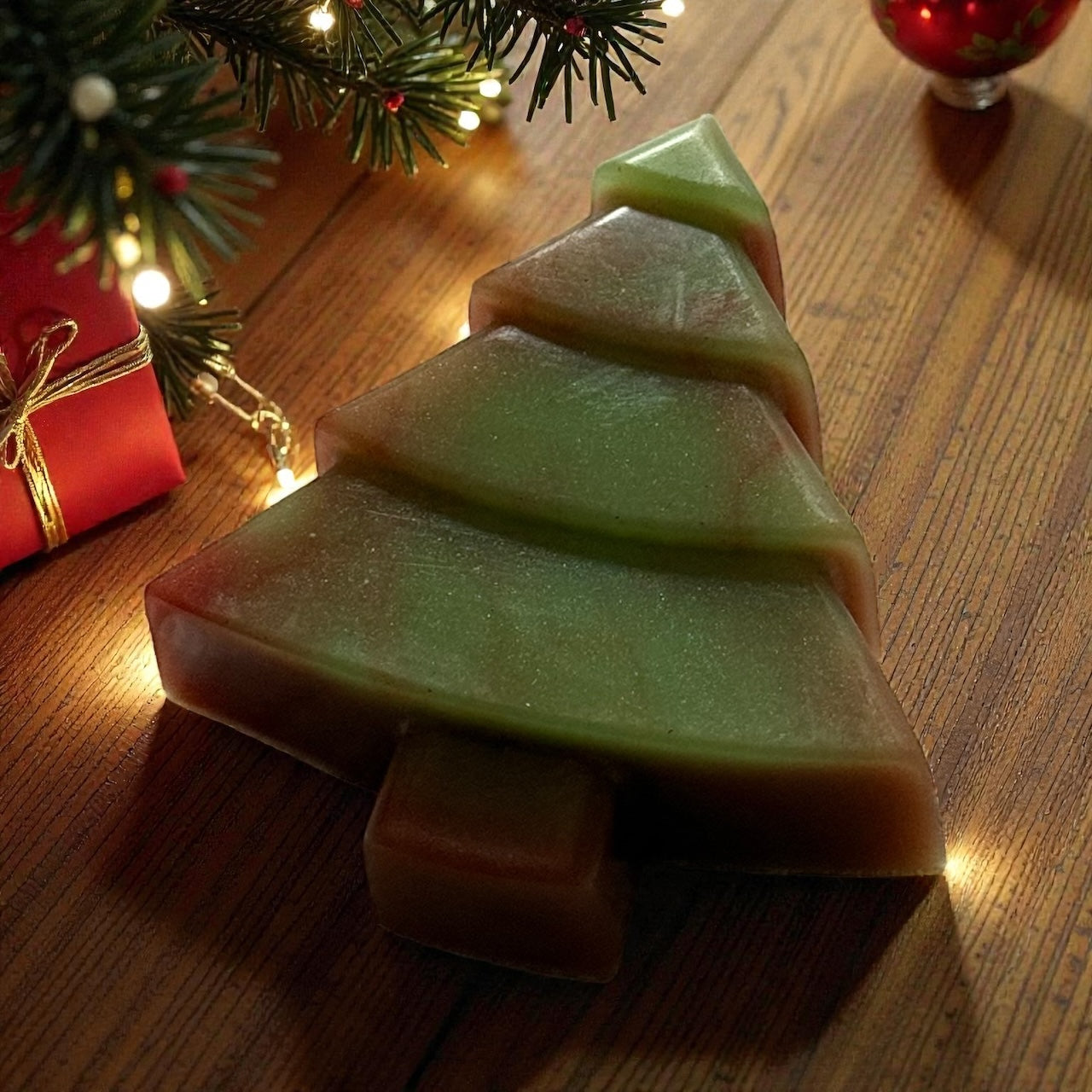 No. 10: YULE TREE Eucalyptus and Wild Moss Handmade Bougie Soap Bar (55g)