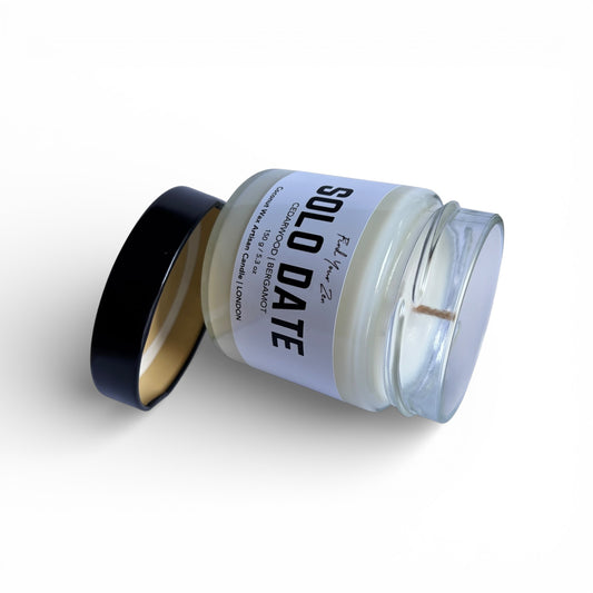 Solo Date Cedarwood and Bergamot Coconut Wax Candle (150g)