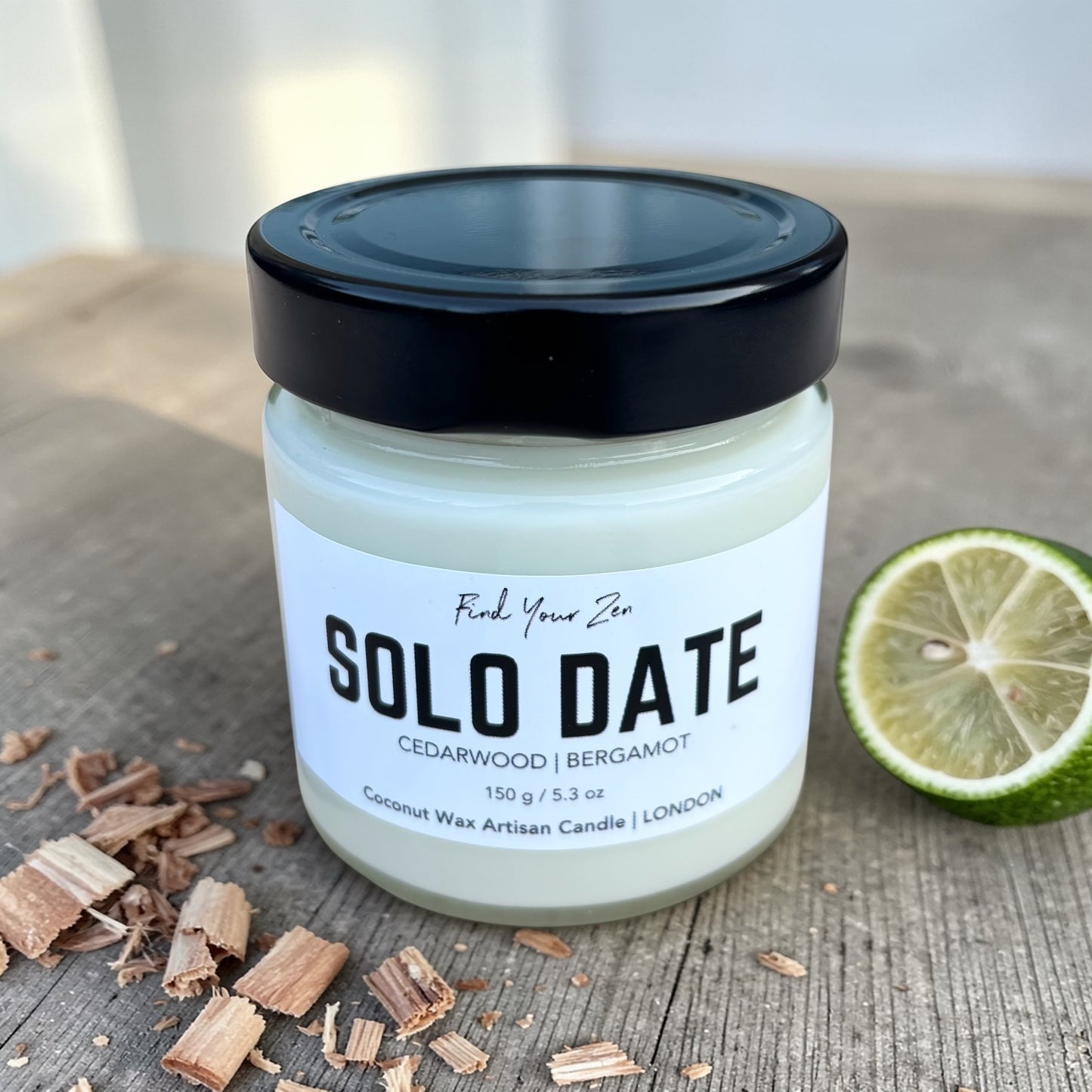 SOLO DATE Cedarwood and Bergamot Coconut Wax Candle (150g)