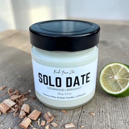SOLO DATE Cedarwood and Bergamot Coconut Wax Candle (150g)